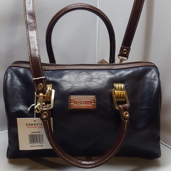 Capezio Handbags - Capezio Multi Compartment Purse